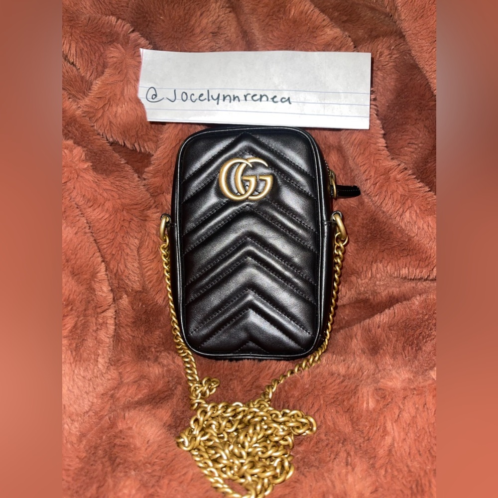 Gucci Marmont Mini Vertical Crossbody bag - with box and dust bag